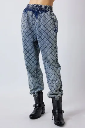 Quilting Stitch Jogger Pants