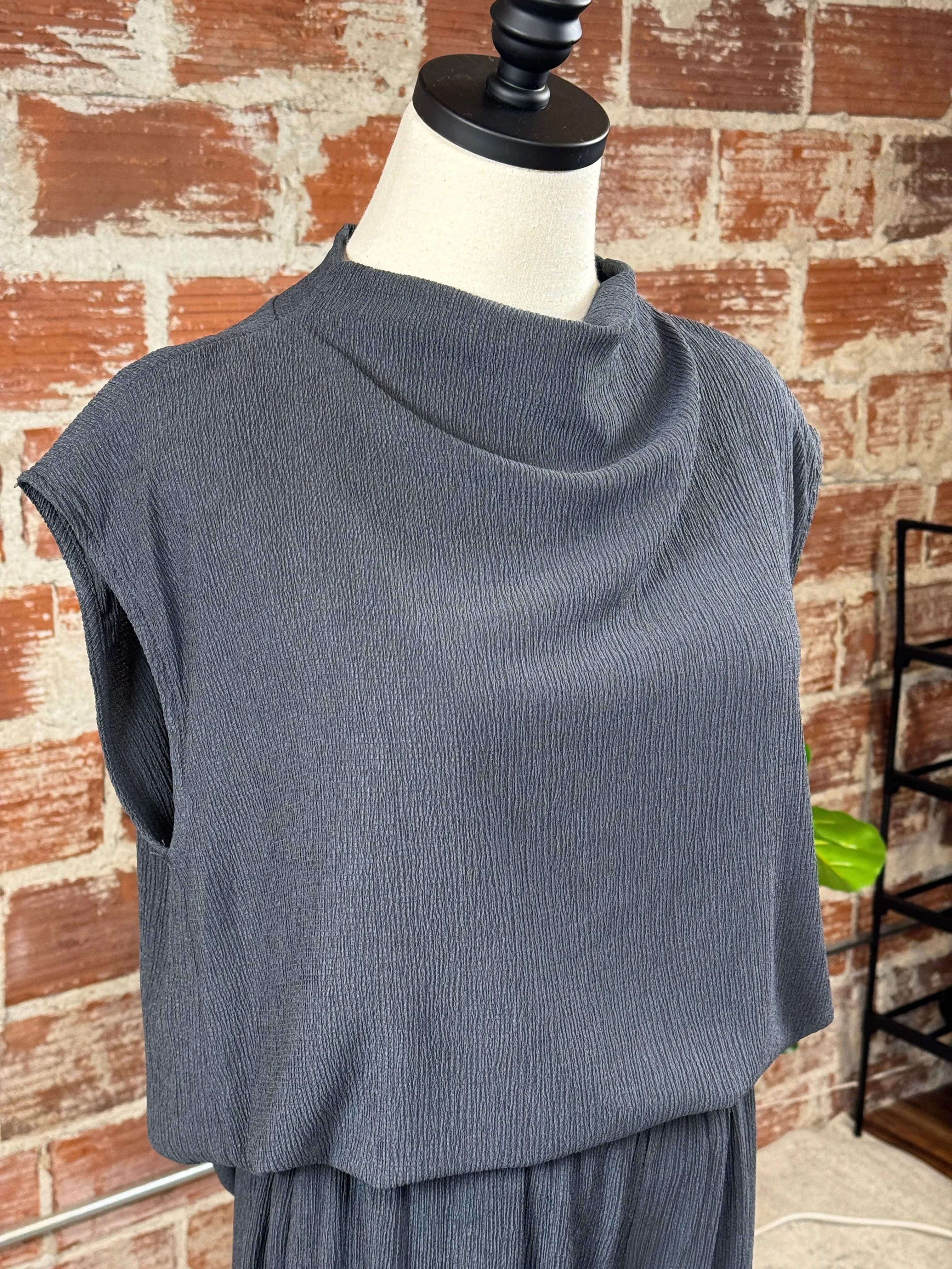 (Restock!) Zuri Mock Neck Top in Charcoal